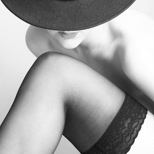 keep your hat on sensual photo by photographer josjoosten