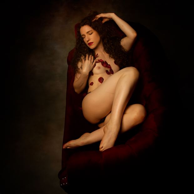 keira on the settee with rose petals artistic nude photo by photographer doc list