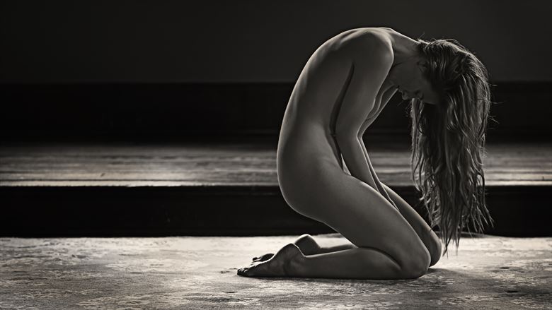 kneeling implied nude photo by photographer bill cole