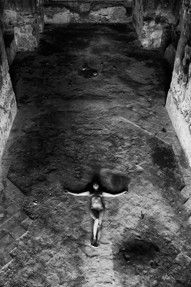 la croix Artistic Nude Photo by Artist pierre fudaryl%C3%AD