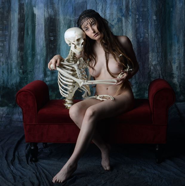 la petite morte erotic photo by model louise rosealma