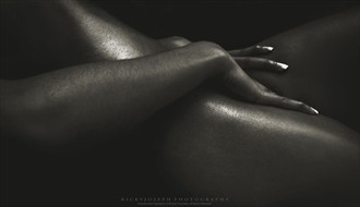 la vall%C3%A9e  Artistic Nude Artwork by Photographer Ricky Joseph