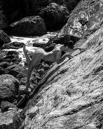 laetitia at the beach bw artistic nude photo by photographer greg kirkpatrick