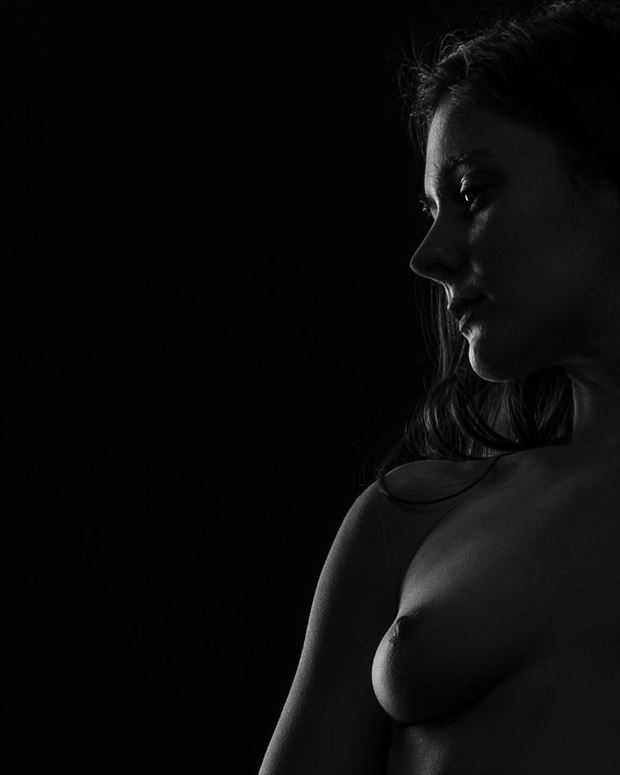 lana koz artistic nude photo by photographer yves dufour