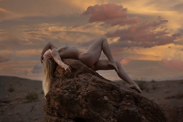 las vegas artistic nude photo by model mnewberry