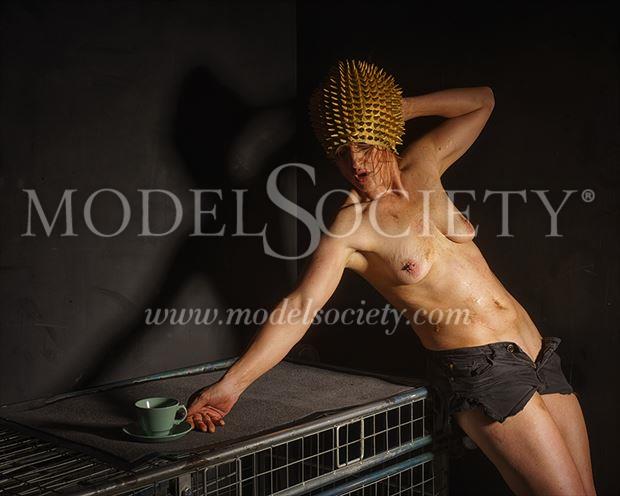 le freak erotic photo by model kez chalinor