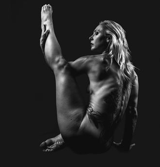 leg up artistic nude photo by model molly beth
