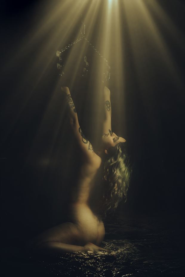 light of life artistic nude photo by photographer rafael ugueto