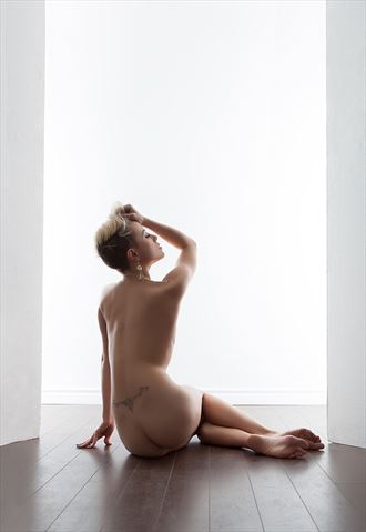 light tunnel artistic nude photo by photographer akeyphoto