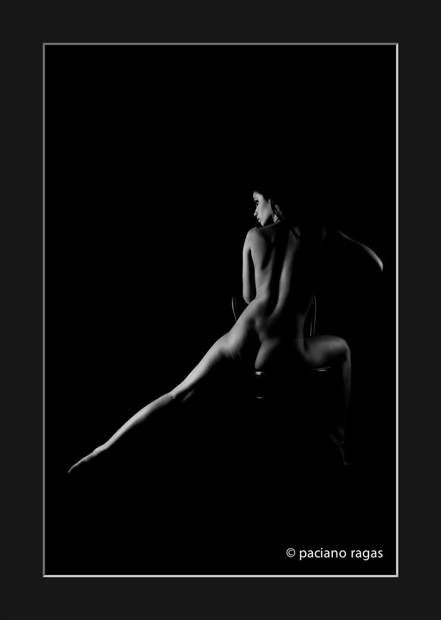 lights and shadows Artistic Nude Photo by Photographer Paxragas