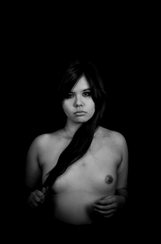 lilla, October 2013 Artistic Nude Photo by Photographer Erik Truchinski
