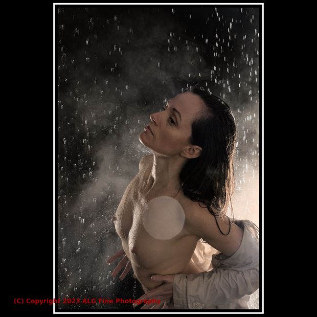 lilly dripping wet artistic nude photo by photographer andrew greig