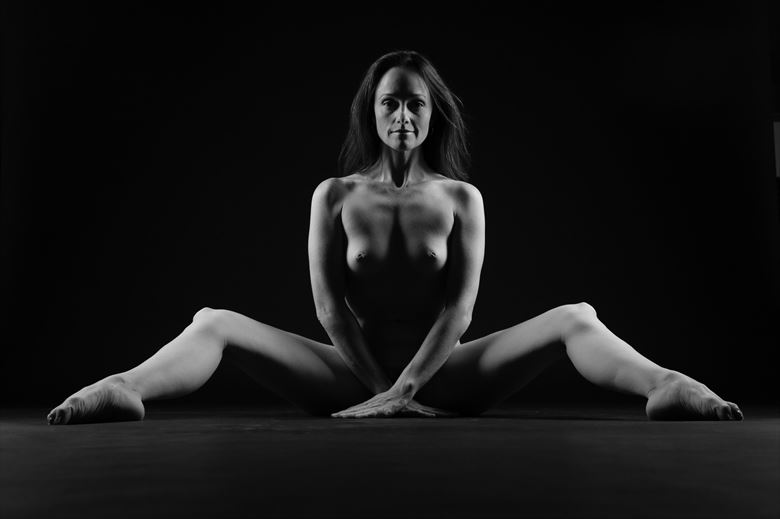 lilly rae studio 1 artistic nude photo by photographer luminosity curves