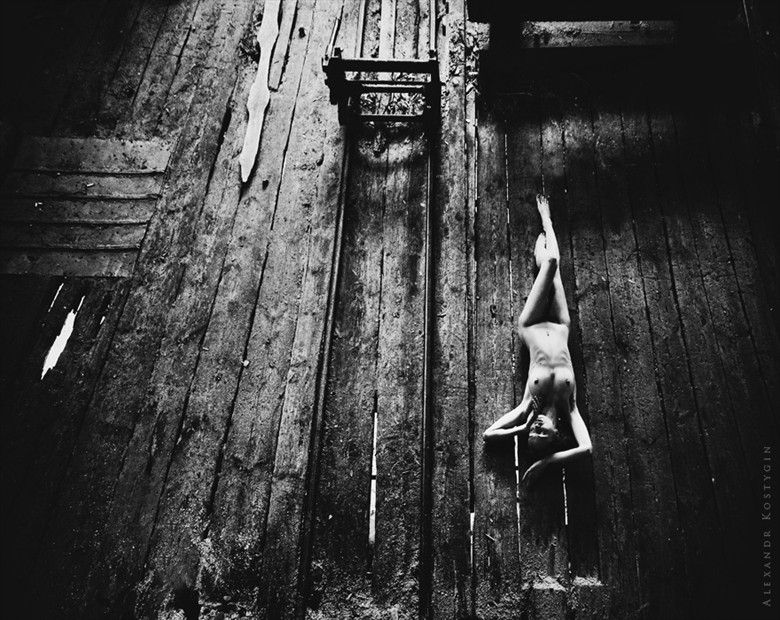 line Artistic Nude Artwork by Photographer Alexandr  Kostygin