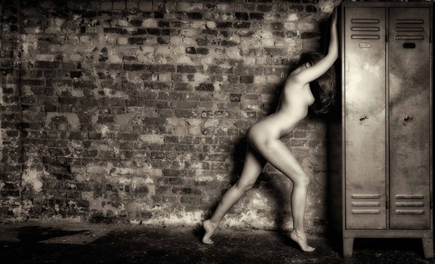 lines and curves Artistic Nude Photo by Photographer BenErnst