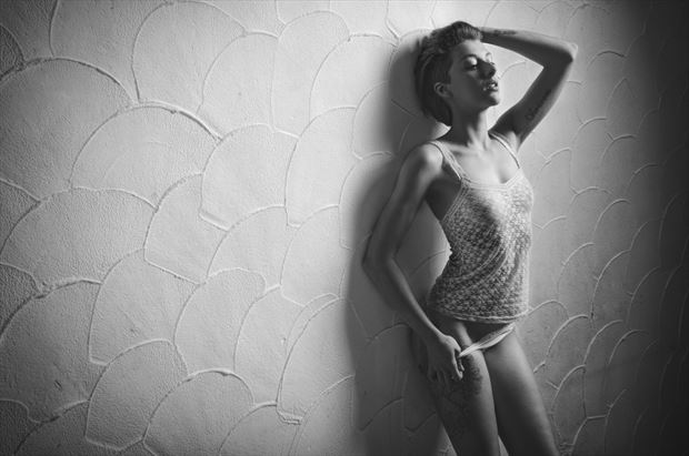 lingerie studio lighting photo by model ruga veneno