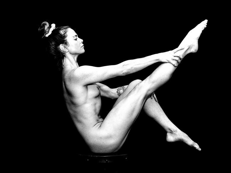 liv artistic nude photo by photographer steve cottrill