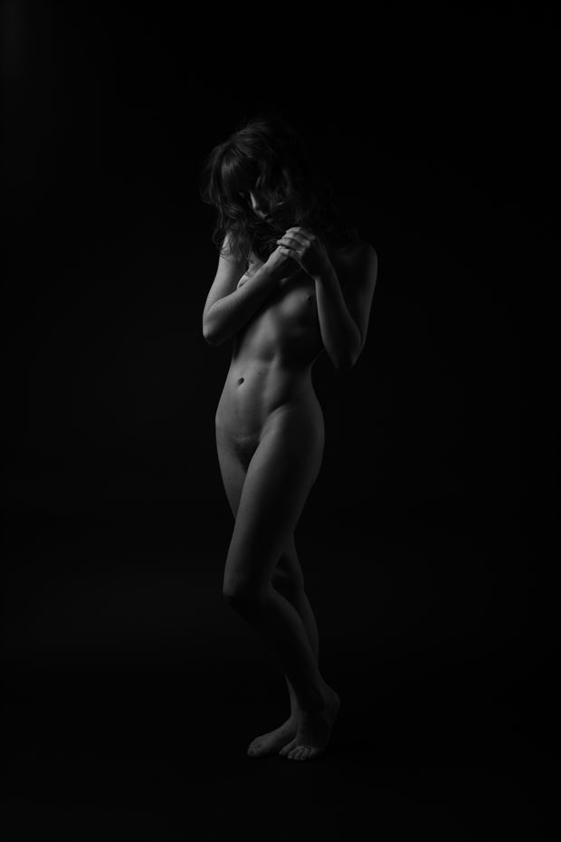 liv artistic nude photo by photographer terry eaton