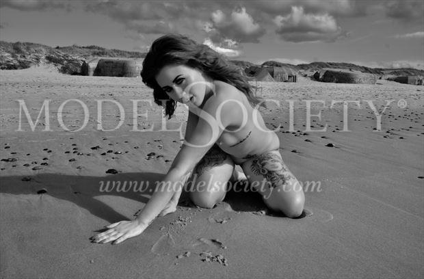 look at the beach artistic nude photo by photographer artborch photo