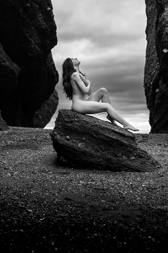 look to the sky bw artistic nude photo by photographer korry hill
