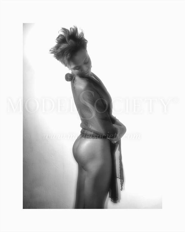looking back Artistic Nude Photo by Photographer mp a