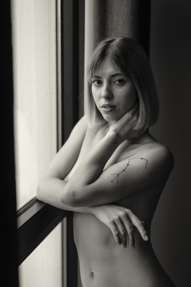 lovely avery artistic nude photo by photographer sven lori