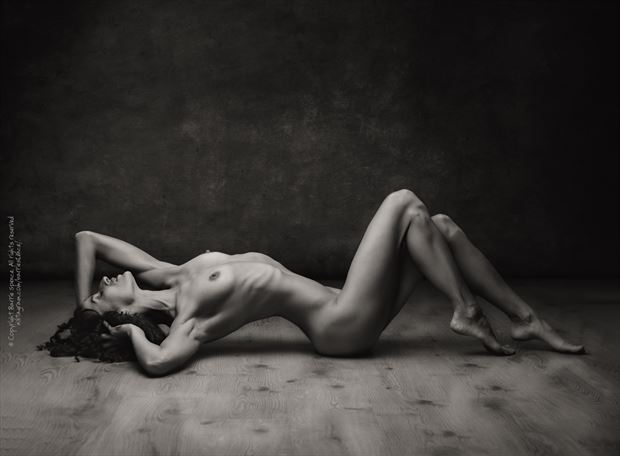 luca artistic nude photo by photographer barrie