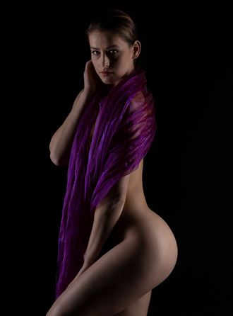 lucy blue artistic nude photo by photographer richard byrne