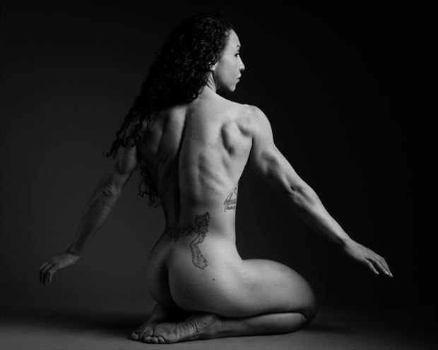 marina s back artistic nude photo by photographer figures in light