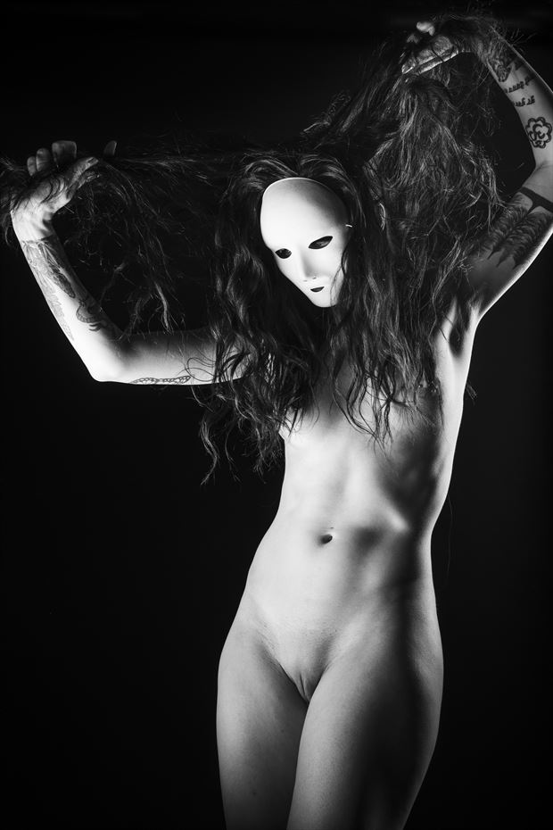 masked artistic nude photo by photographer davewoodphotography