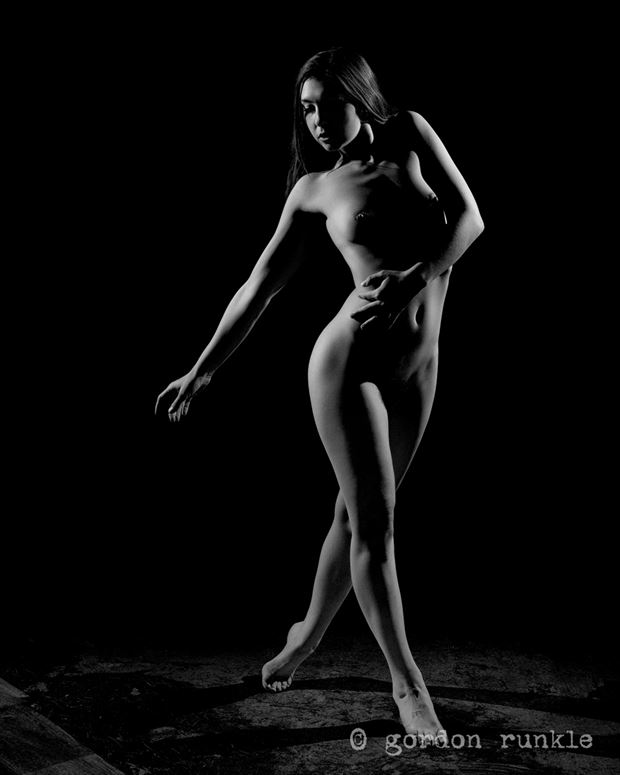 melissa casual grace artistic nude photo by photographer gordon runkle