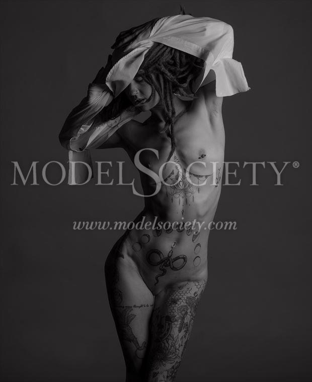 melynda white shirt artistic nude photo by photographer full bleed image