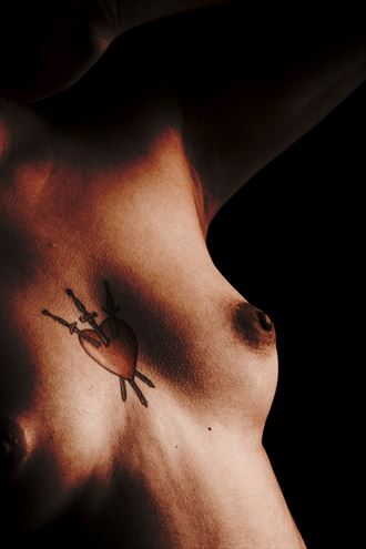 mi corazon artistic nude artwork by photographer alex figueroa