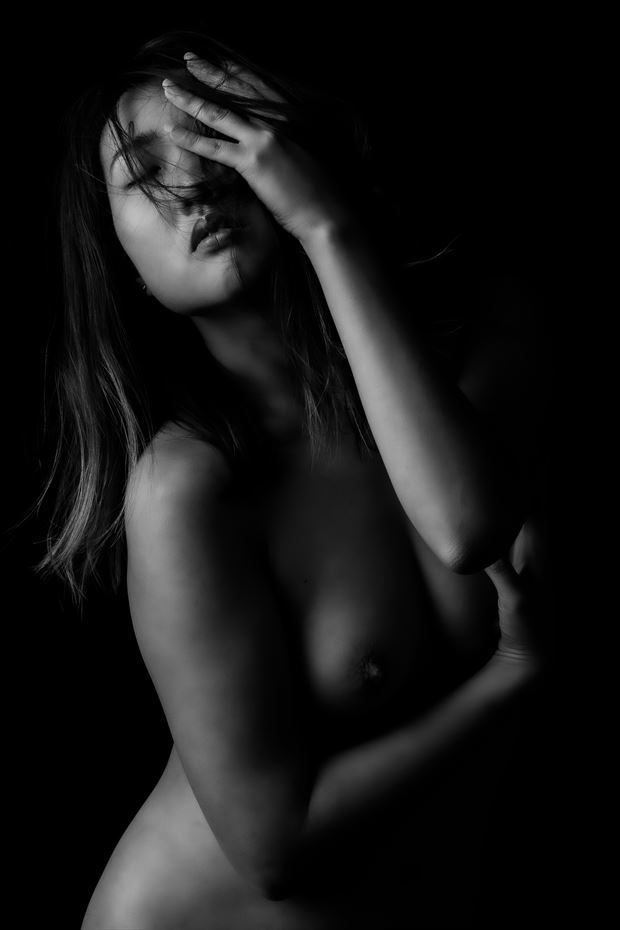 minh ly 4 artistic nude photo by photographer claude frenette