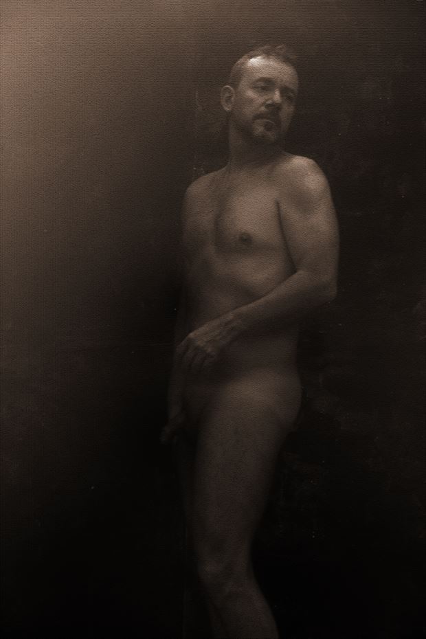 mirando hacia el otro lado autorretrato artistic nude photo by photographer gustavo combariza