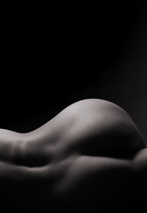 mischkah muse series 06 artistic nude photo by artist finegan