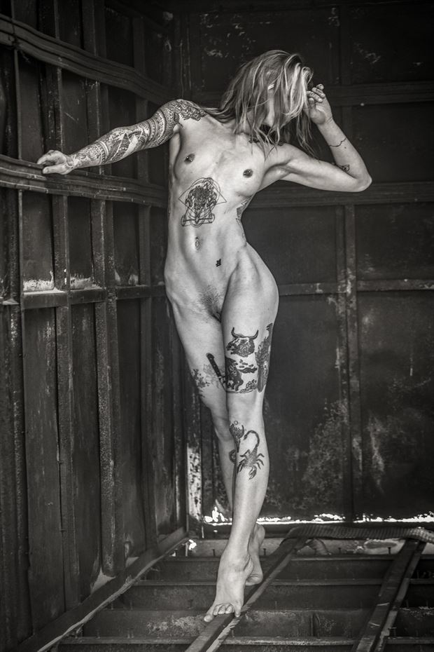 moab artistic nude photo by model therealslimcadi