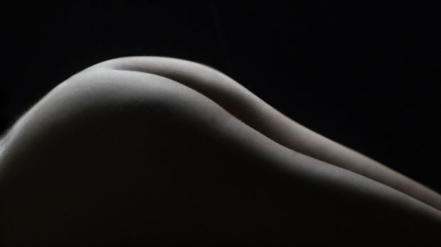 moon rising artistic nude photo by photographer mark hickman