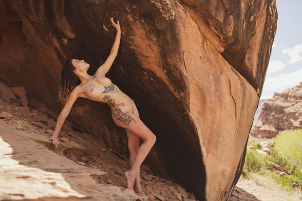 move with the ways of the world artistic nude photo by model emily rose 