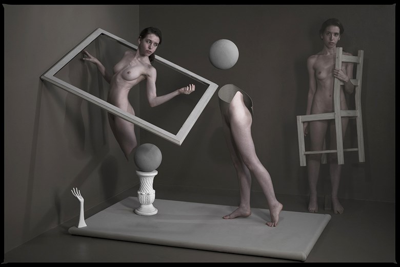 moving forward Artistic Nude Photo by Photographer Thomas Sauerwein