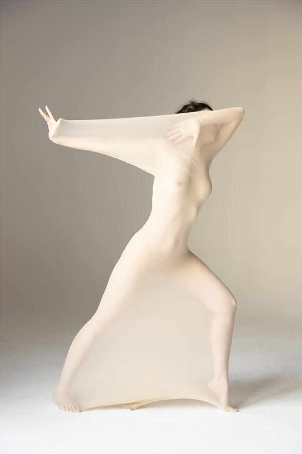 muirina defense artistic nude photo by photographer gunsmokephoto