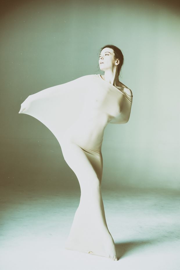 muirina glide artistic nude photo by photographer gunsmokephoto