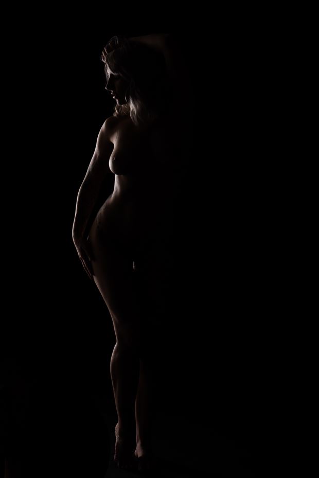 my curves in darkness artistic nude photo by photographer arcis