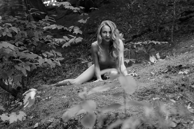 natural capture artistic nude photo by model lillia keane