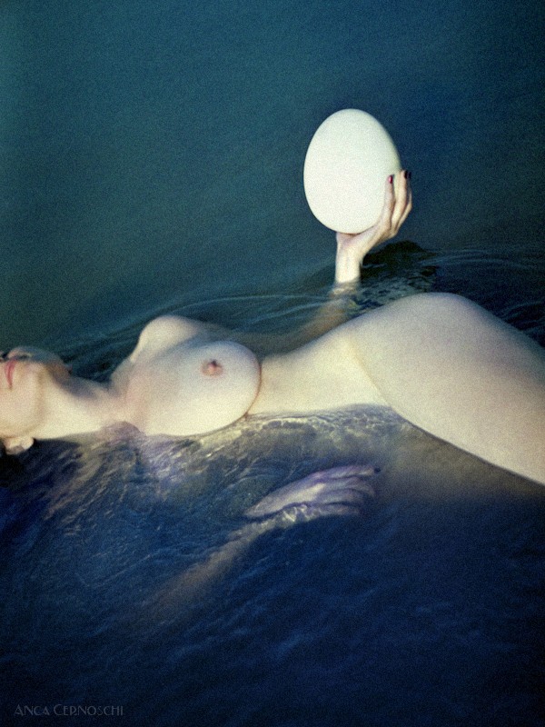 new life Artistic Nude Photo by Photographer Anca Cernoschi