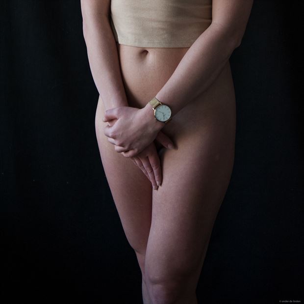 no time implied nude photo by photographer michellinden