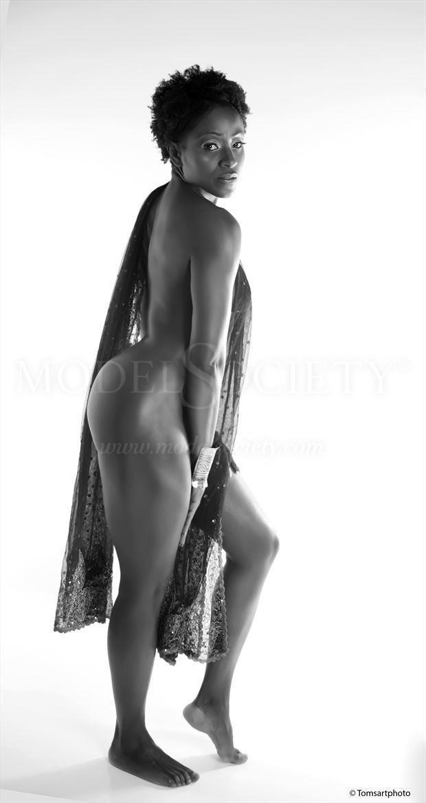 nubian queen artistic nude artwork by photographer tomsartphoto