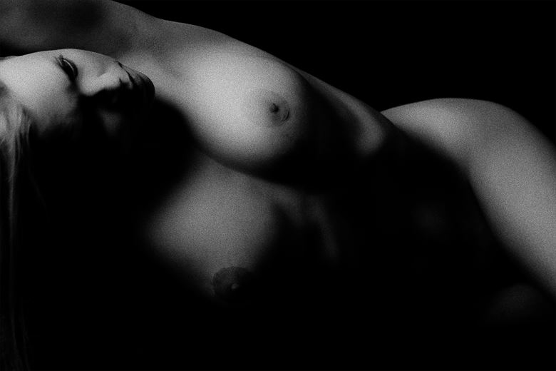 nude figure chiaroscuro artistic nude photo by photographer fine art intimates