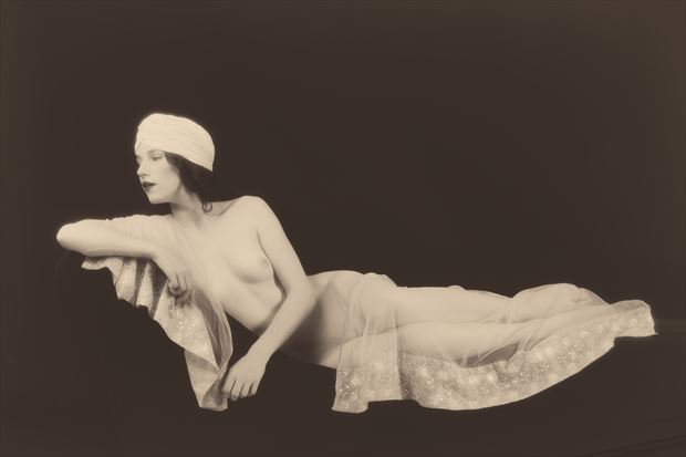 nude flapper reeclining artistic nude photo by photographer christopher harwood