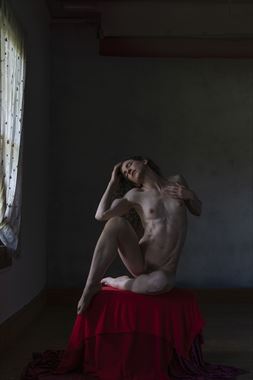 nude on red artistic nude photo by artist wendy garfinkel